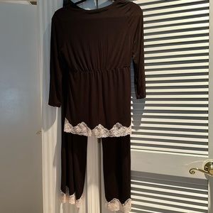 Soft surrounding lounge/pajamas. Sz M brown with lace accents